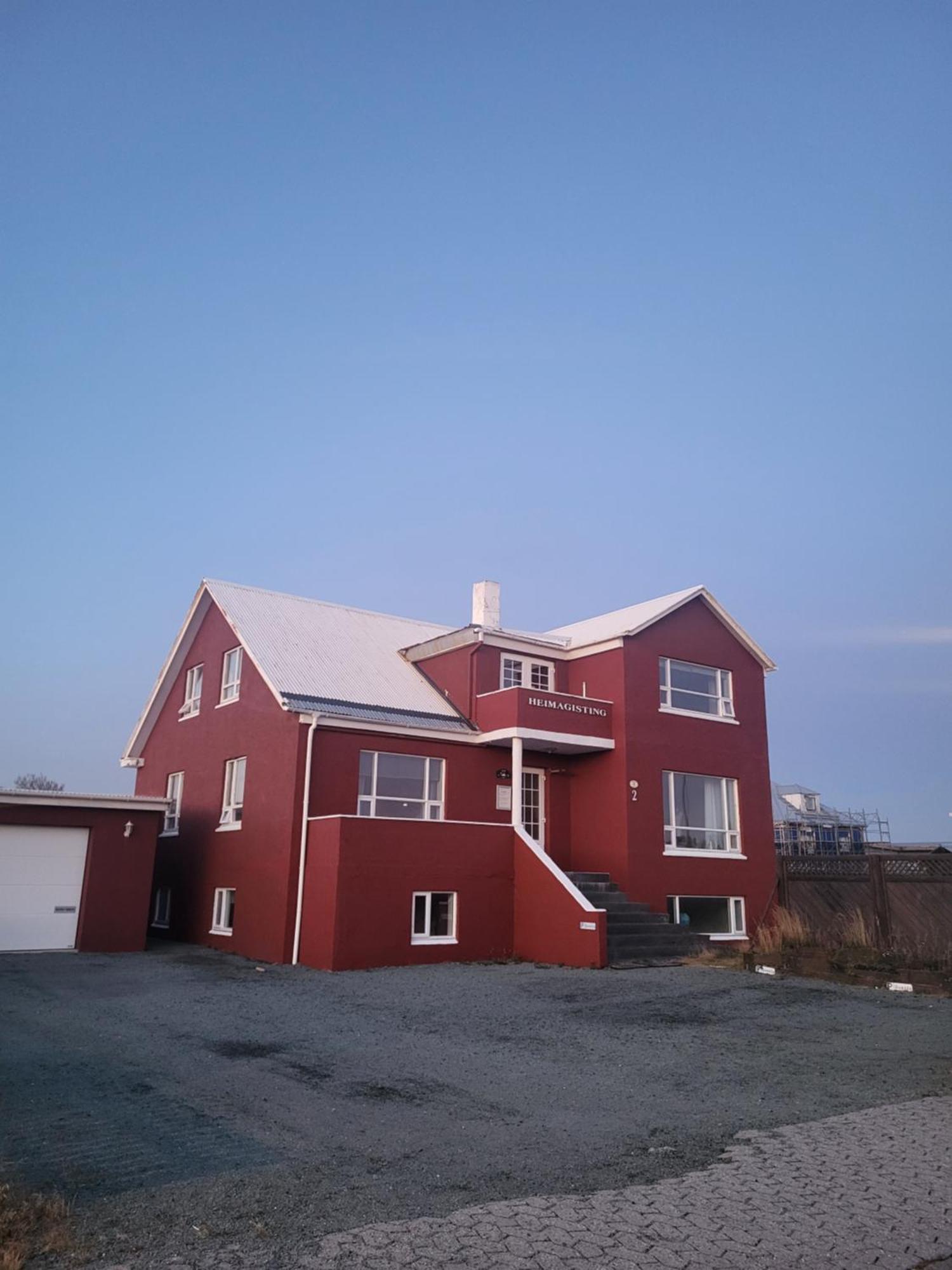 Grindavik Guesthouse Self Check In & Out Exterior foto