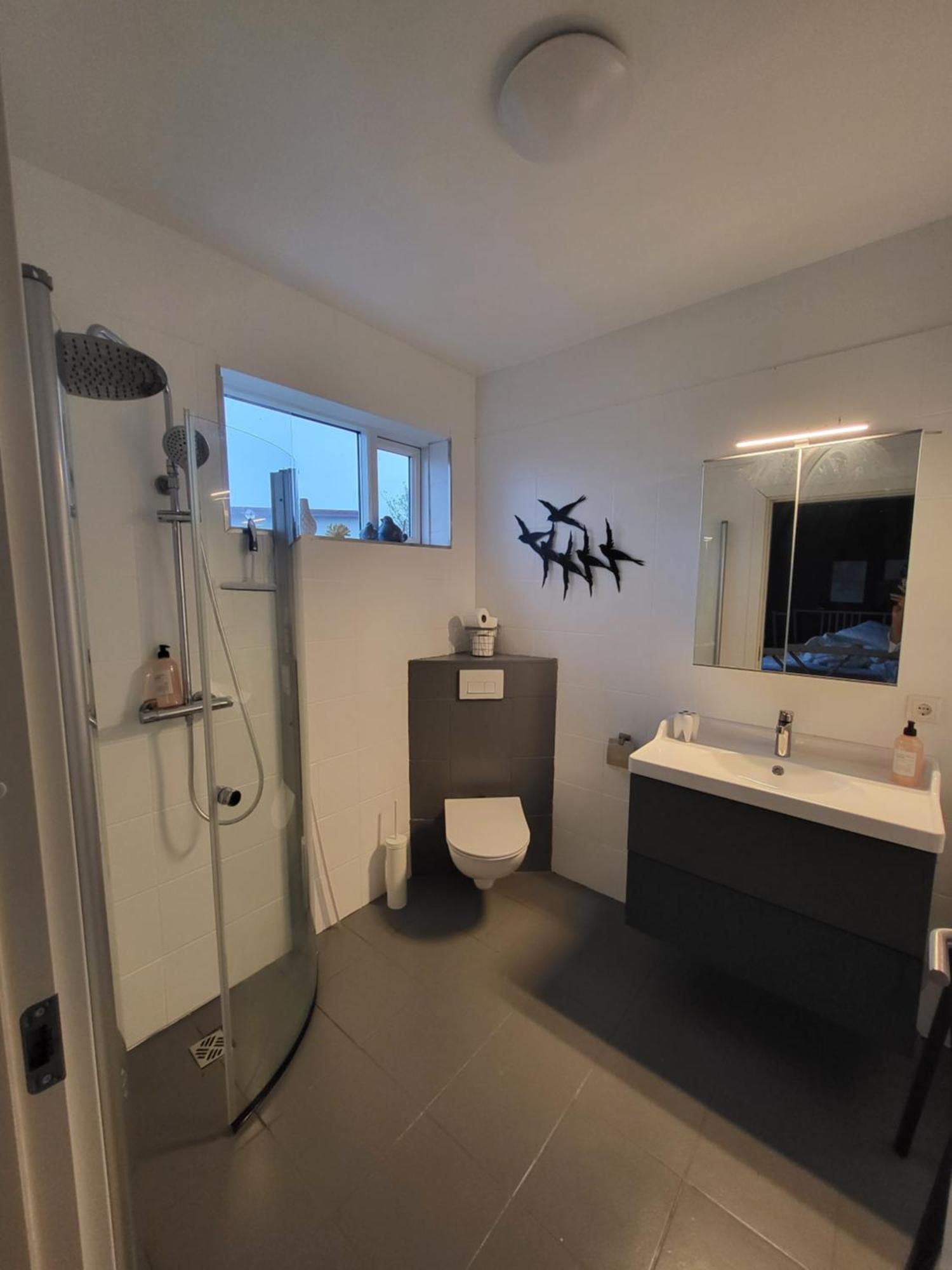 Grindavik Guesthouse Self Check In & Out Habitación foto