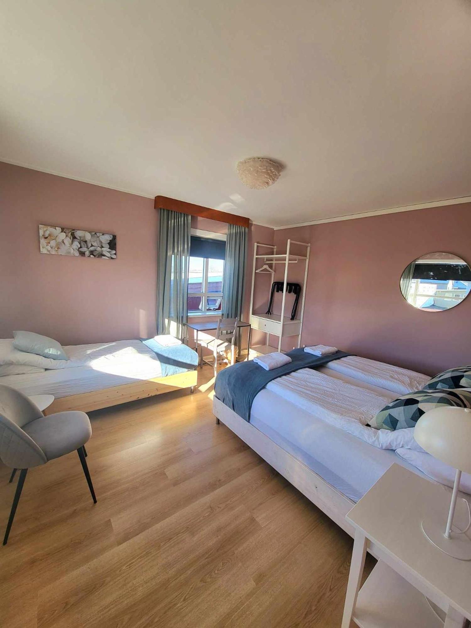 Grindavik Guesthouse Self Check In & Out Exterior foto